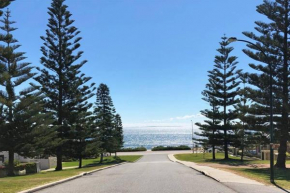 Cottesloe Delight Sleeps 4, Perth